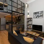Central 2 Bedroom Apartment!
